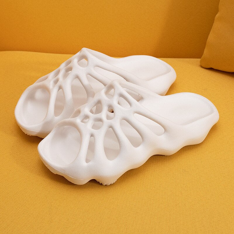 Cut-out Platform Slippers Women Men Fashion Beach Slides Soft EVA Lovers Indoor Batrhoom Slipper Ladies Home Floor Shoes white