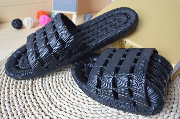 Family Bathroom Slippers Home Indoor Non-slip Unisex Solid Soft Bottom Slipper Sandals Women and Men Slippers Flat Shoes Black for men