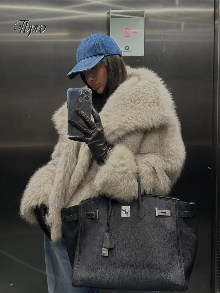 Fashion Luxury Fluffy Faux Fur Women Jacket Winter Long Sleeve Shaggy Overcoats Thick Warm Fox Fur Coat Female Street Outerwear