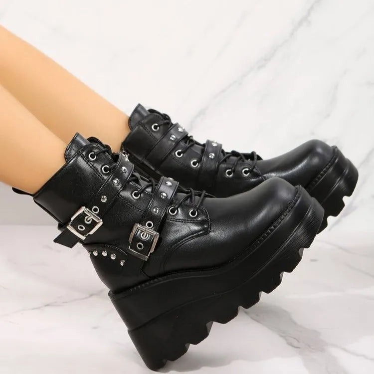 Fashion Thick Sole Short Boots Belt Buckle Rock Punk Dark Fashion Boots Black Short Barrel Martin Boots