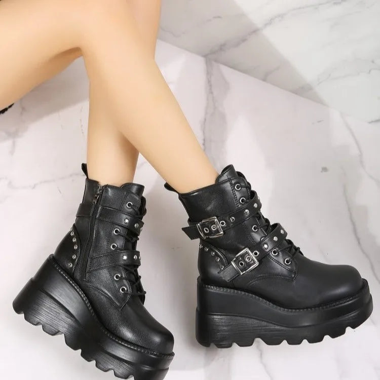 Fashion Thick Sole Short Boots Belt Buckle Rock Punk Dark Fashion Boots Black Short Barrel Martin Boots