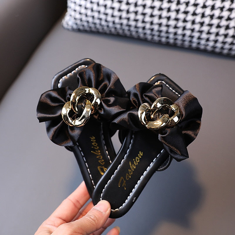 Girls Satin Bow Kids Versatile Slippers 2024 Summer New Green Simple Korean Kids Fashion Flat-bottomed Flip-flops Beach Shoes Black