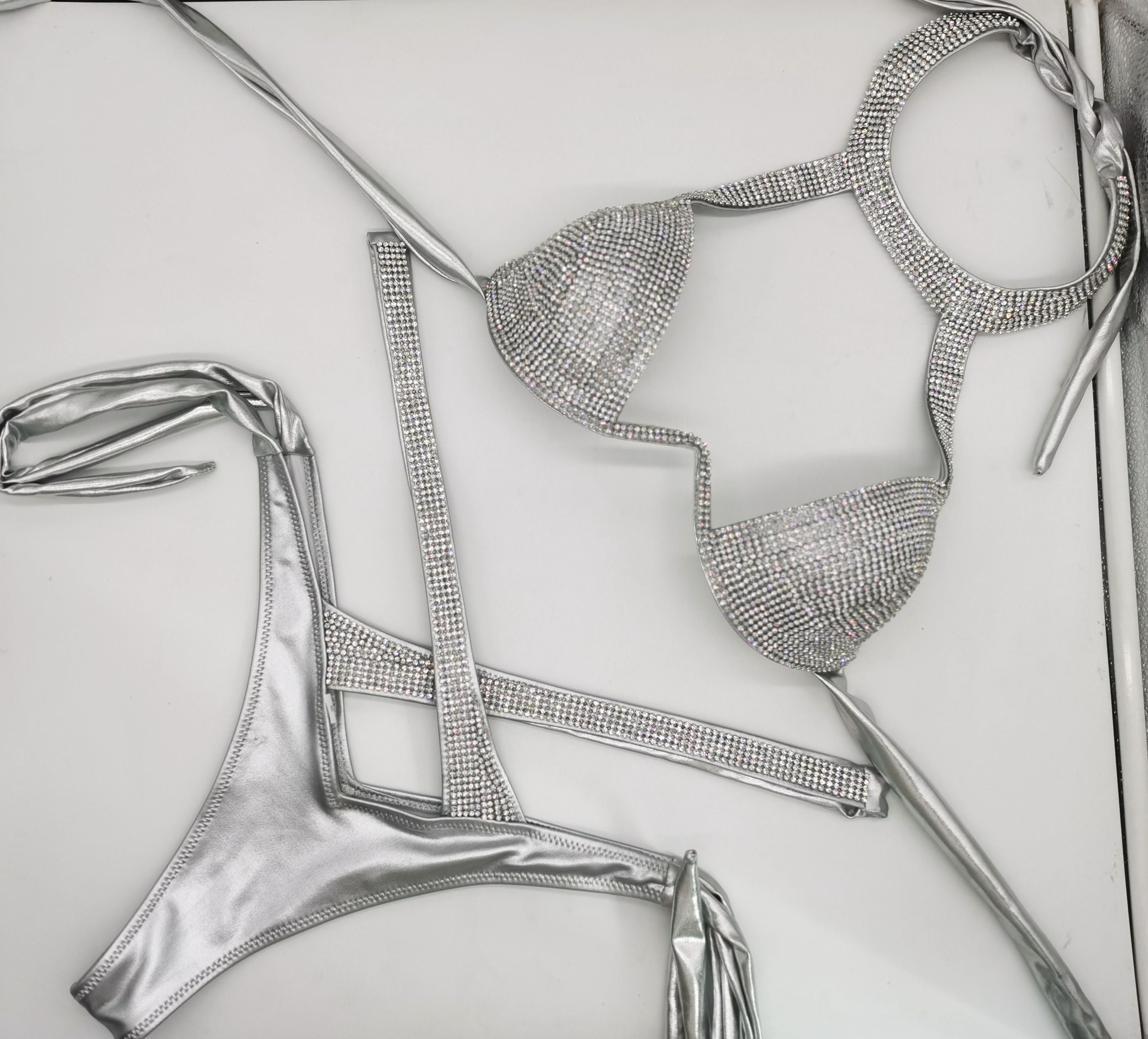 Sexy Gathered Bikinis Crystal Diamond Rhinestone Women's Swimwear Push Up Halter Bandage Female's Swimsuit