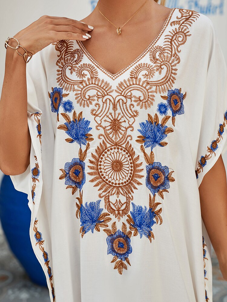 New Bohemian Dress Sold Embroidered Long Kaftan Pareos Maxi Dress Loose Beach Cover Up Robe Plage