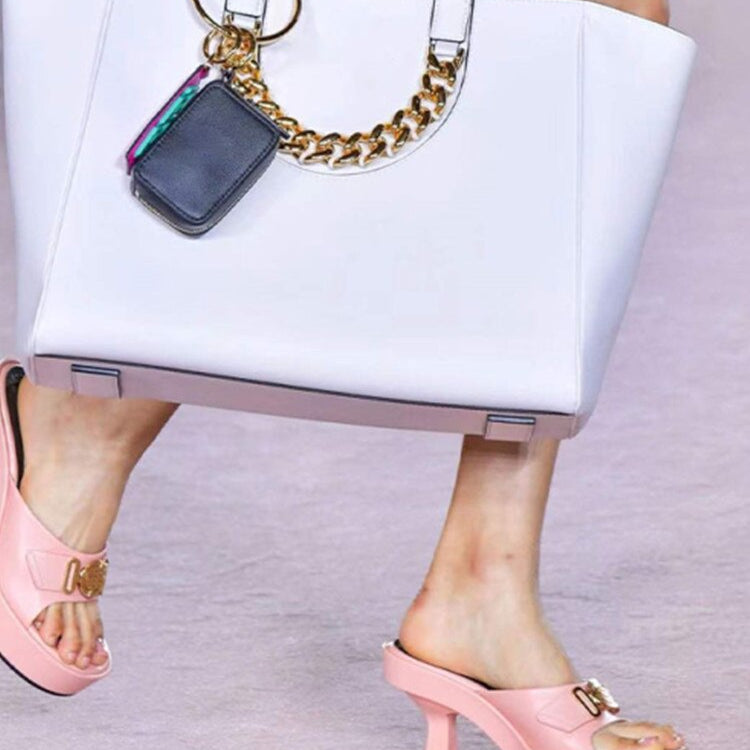 New European and American High-heeled Slippers with Thick Soles In The Summer of 2024 Fashion Metal Belt Buckle Show Sandals pink