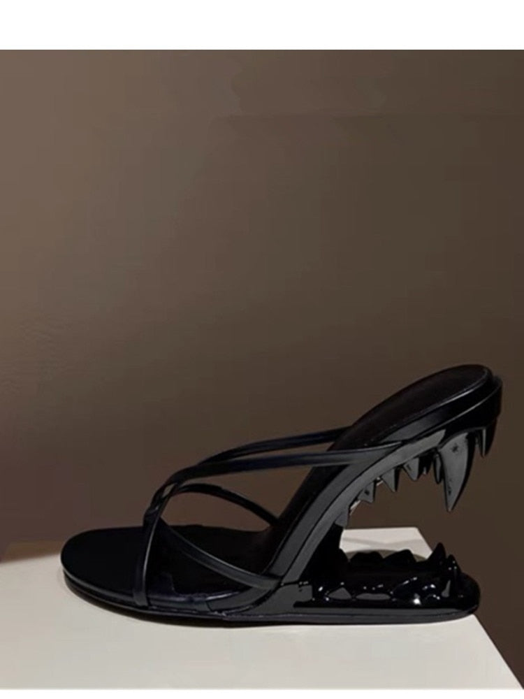 New Fashion Metal Teeth Shaped Heel Sandals Round Toe Back Zipper Women's Dress Large Women's Sandals Summer Black 2