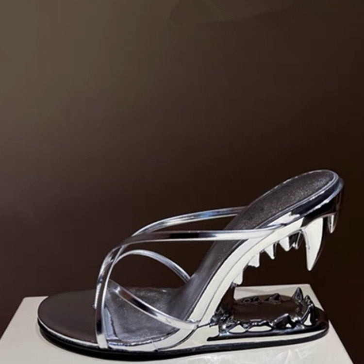 New Fashion Metal Teeth Shaped Heel Sandals Round Toe Back Zipper Women's Dress Large Women's Sandals Summer silvery 2