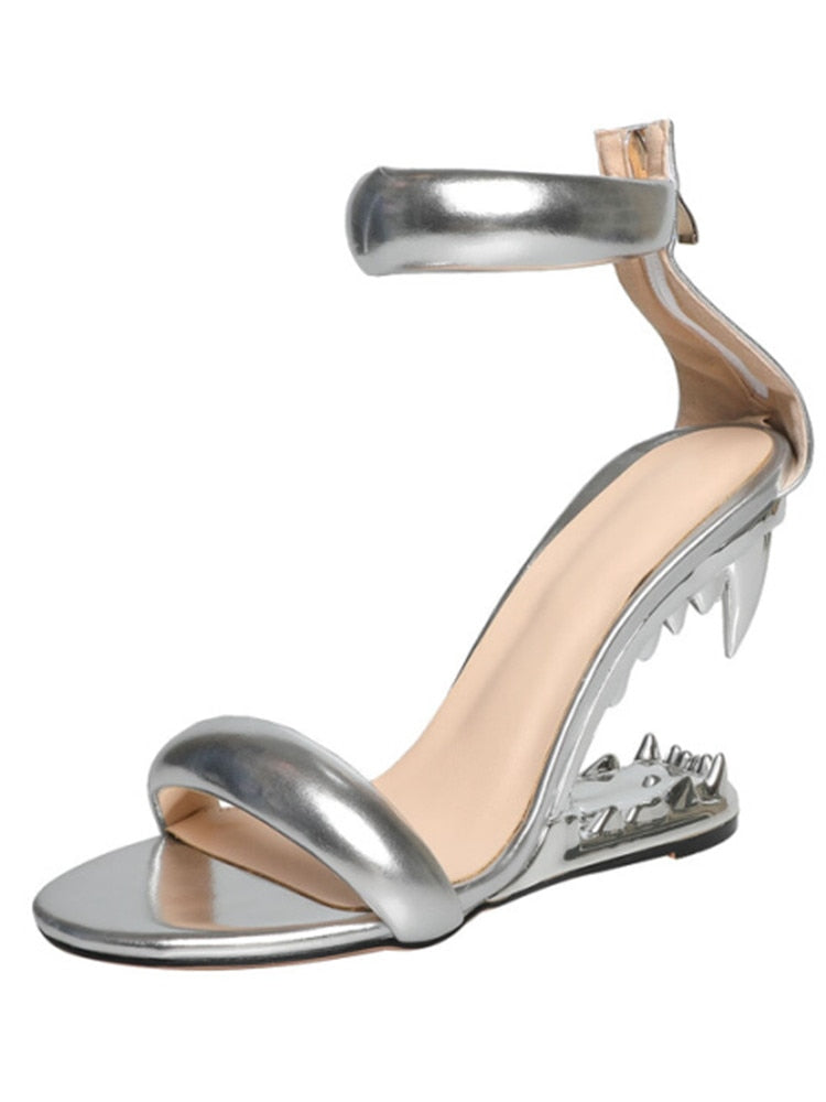 New Fashion Metal Teeth Shaped Heel Sandals Round Toe Back Zipper Women's Dress Large Women's Sandals Summer silvery3