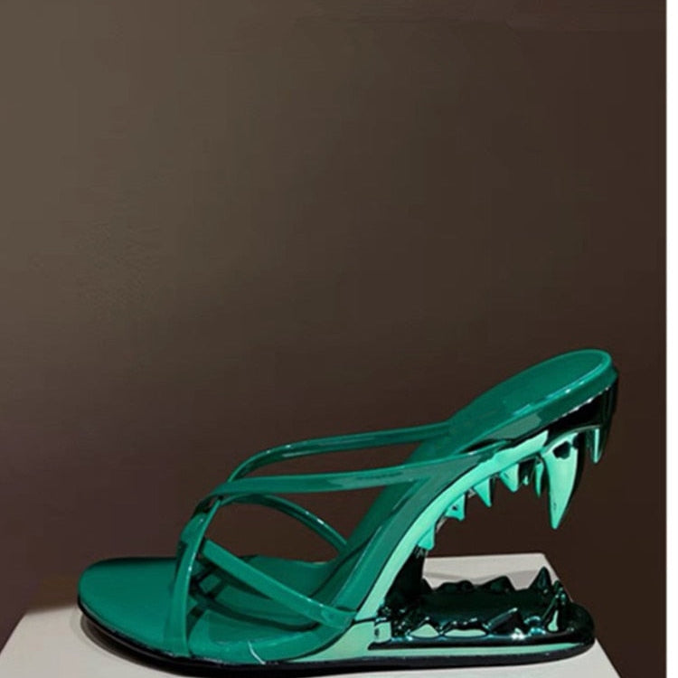 New Fashion Metal Teeth Shaped Heel Sandals Round Toe Back Zipper Women's Dress Large Women's Sandals Summer green 2