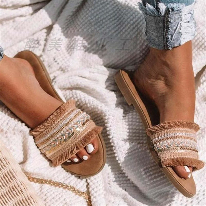 New Women's Flat Bottom Fashion One Word Slippers Womens Shoes Comfort Summer Outdoor Beach Luxury Sandals Women Designers