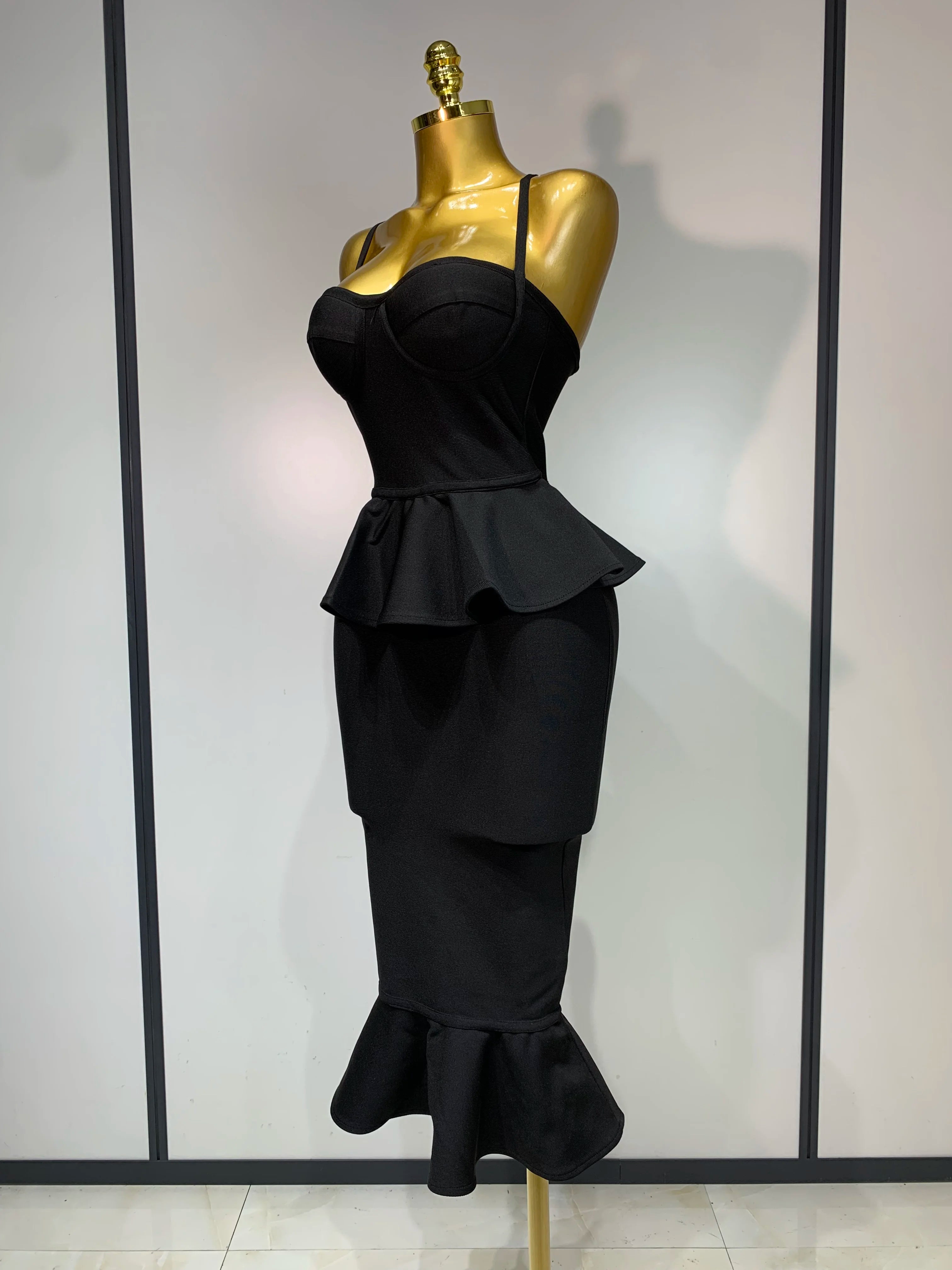 Women Sexy Backless Tierred Bodycon Bandage Dress 2025 Celebrity Elegant Evening Party Club Wedding Dress Birthday Vestido