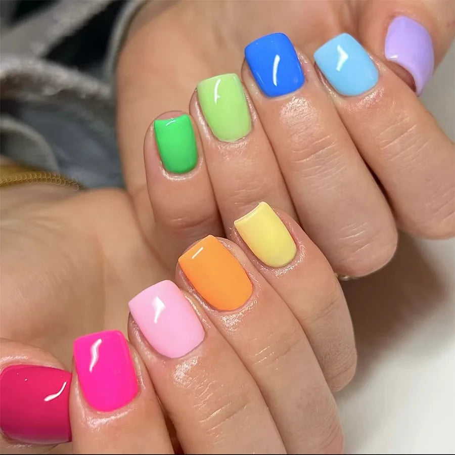 24Pcs Glossy Short Square Head Press on False Nails with Glue Acrylic Colorful Fake Nail Reusable Full Cover Manicure Nail Tips 01