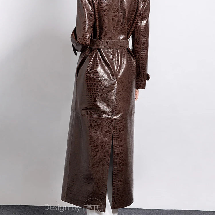 Lautaro Spring Autumn Long Shiny Reflective Crocodile Print Patent Faux Leather Trench Coat for Women Luxury Designer Clothes