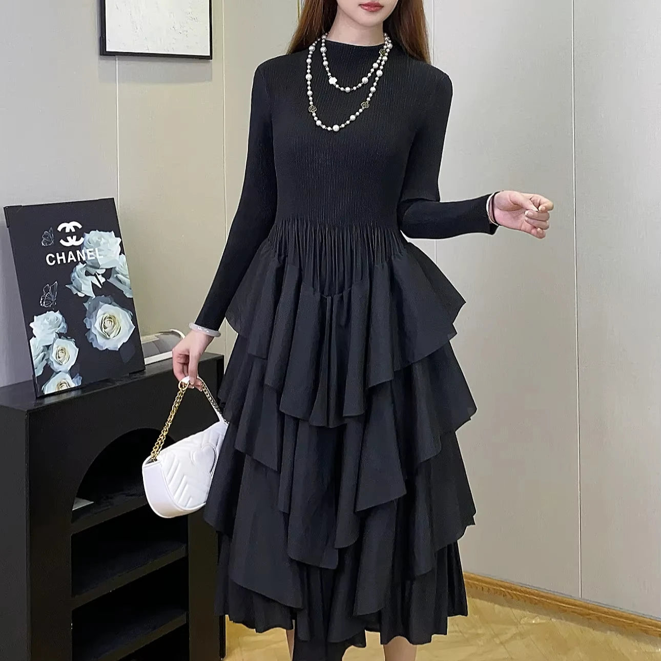 2024 Hot Selling Ladies Casual Pleated Stretch Loose Round Neck Long Sleeve Pleated Cake Dress black One Size