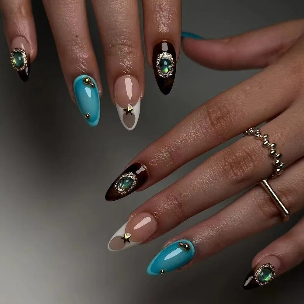 24Pcs Retro Press on Fake Nails Almond Oval Gold Star Nails Patch with Studded Diamond designs Detachable Cool Manicure Art Set 2