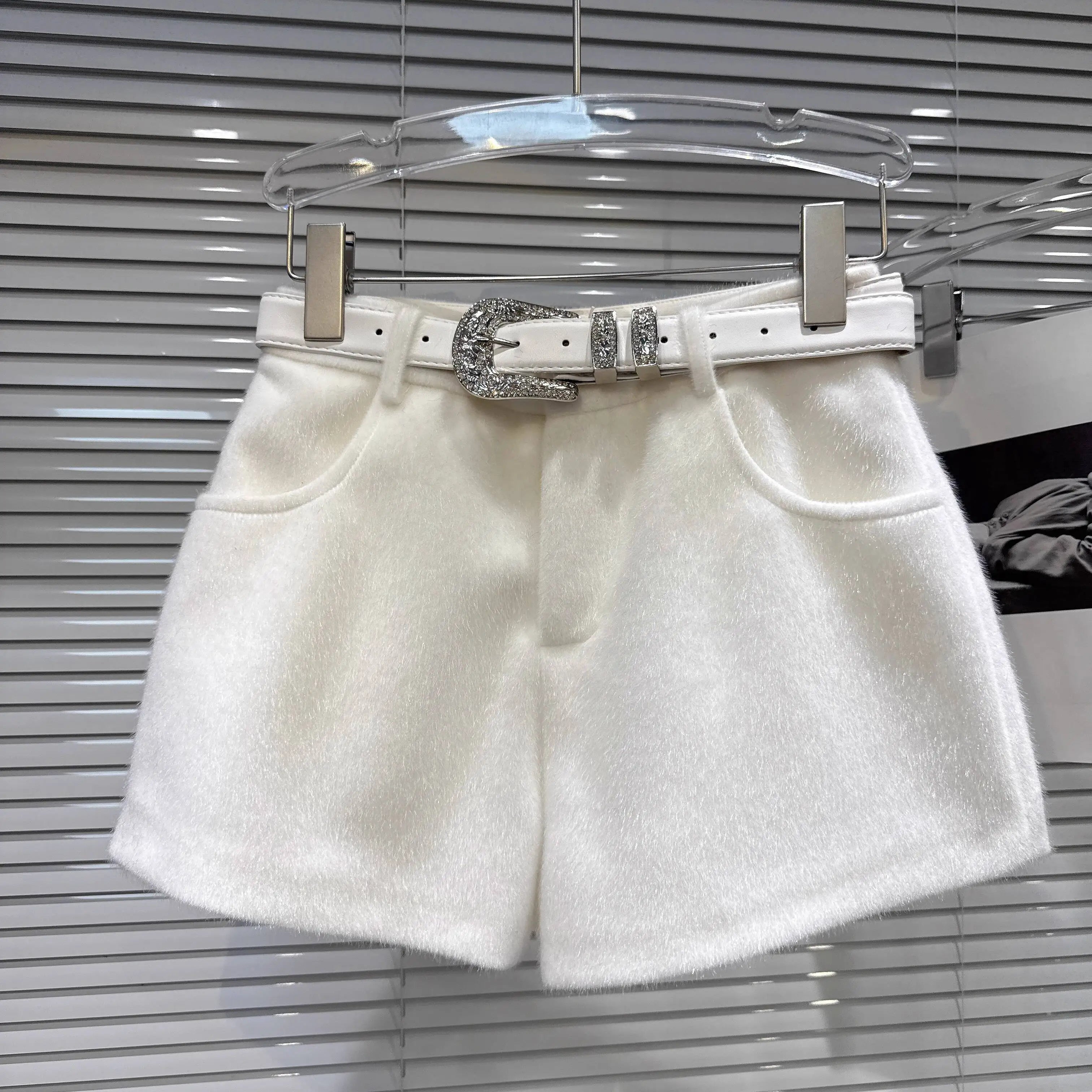 Winter New Fashion Rhinestone Buckle Belt Furry Fabric Shorts For Women Solid Color Versatile Boot Pants 11A07760 White