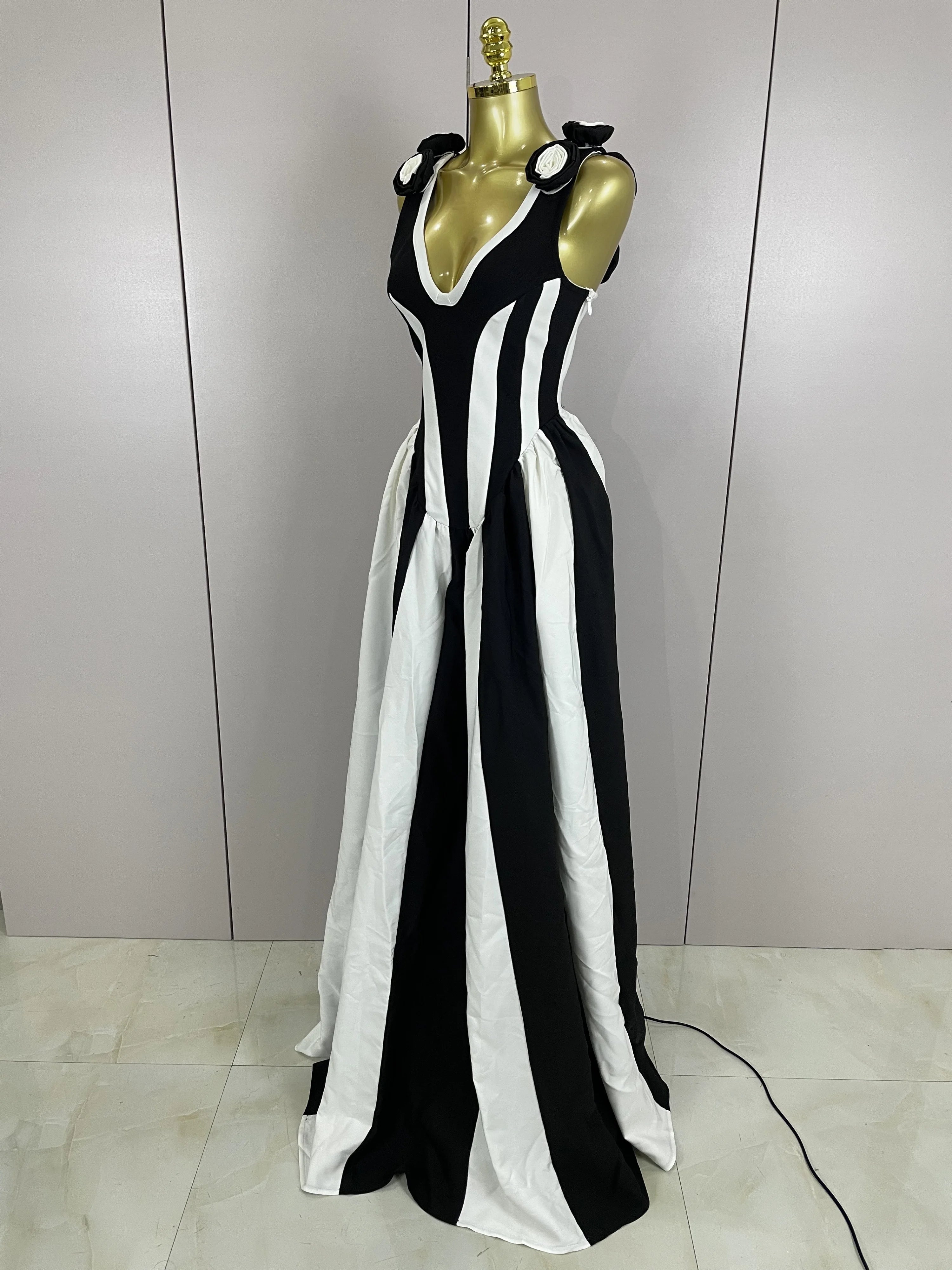 Sexy Black White Flower Stripe High fork Sleeveless Bandage Long Dress 2025 New Women Vacation Party Elegangt Party Club Dresses