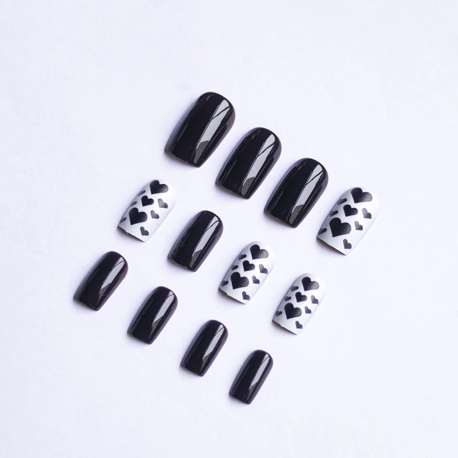 Black Short Square Fake Nails 24Pcs Full Cover Press On Nails Love Heart Printed Cool Girls Valentine's Day Charm Manicure