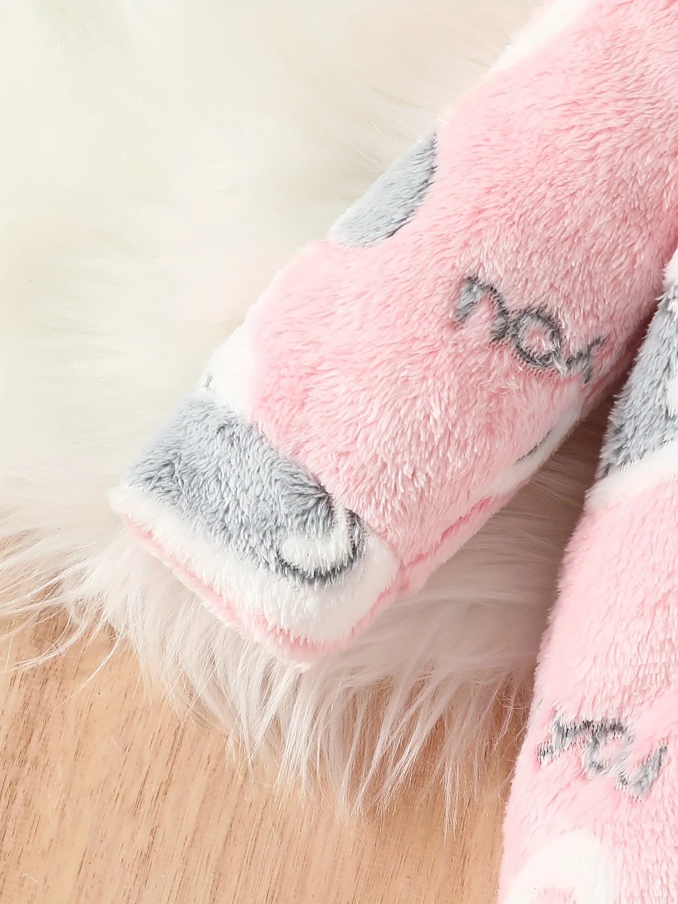 Toddler Active baby girl Love pattern fuzzy button-up hooded baby clothing Jumpsuit one-piece clothing Winter style Romper