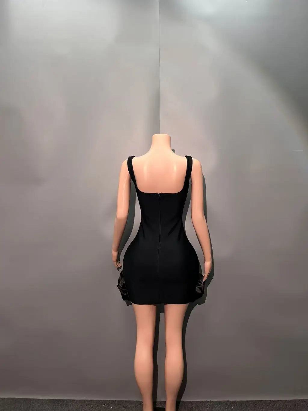 Women Sleeveless Sexy Square Collar Beading Bodycon Mini Bandage Dress Nightclub Party Celebrate Birthday Outfit Vestido