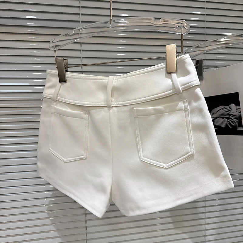 Winter New Elegant Metal Buckle Wide Waistband Straight Short Pants For Women Solid Color Shorts Female 11A07477