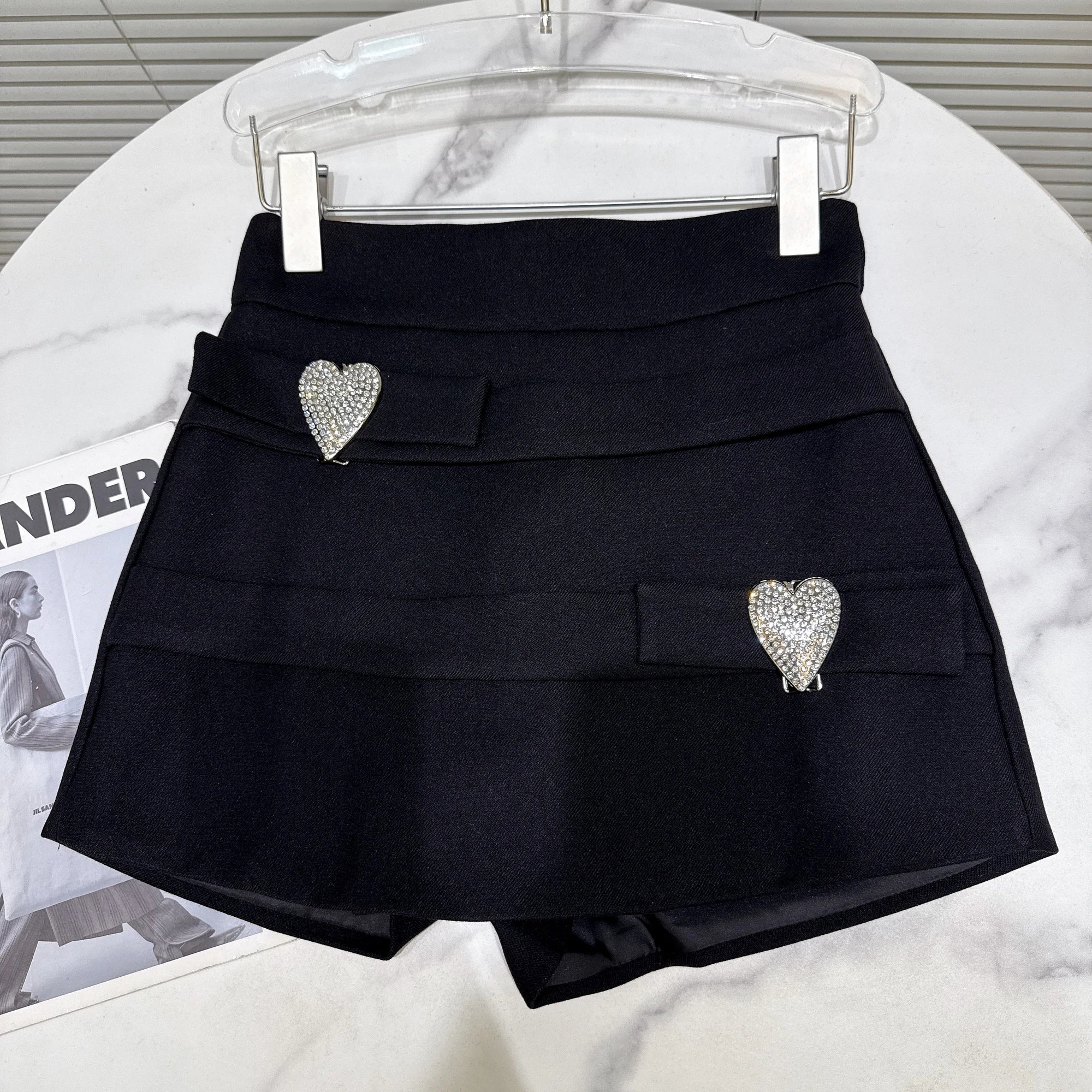 Winter New Niche Design Heart-shaped Rhinestone Buckle Thickened High-waisted Shorts For Women Female Trendy 11A07474