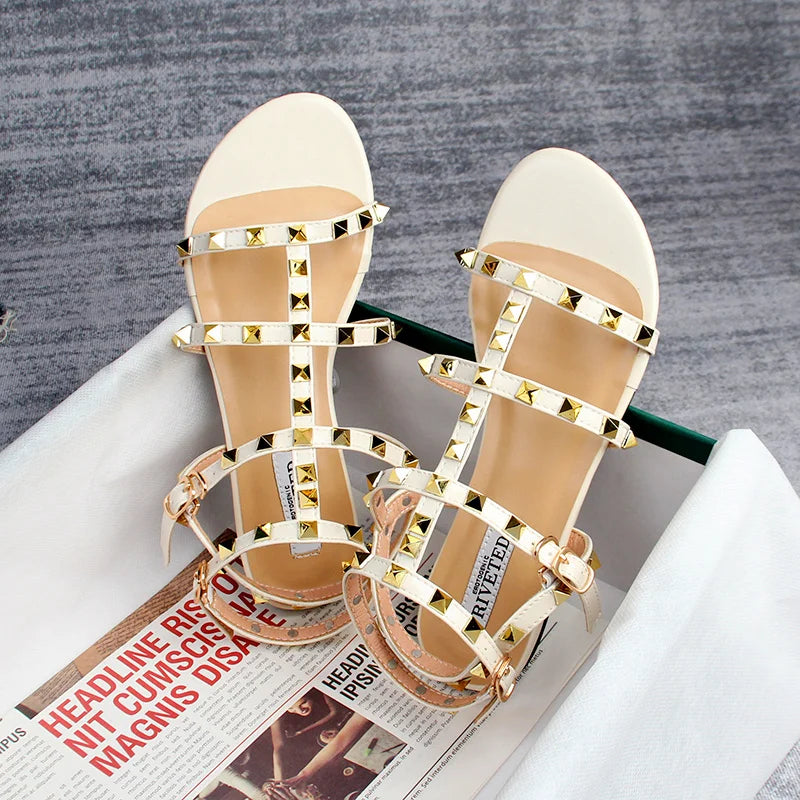 2023 summer women's sandals ladies casual flat shoes simple style Fashion rivet design walking and shopping Large size 41-43 Ivory