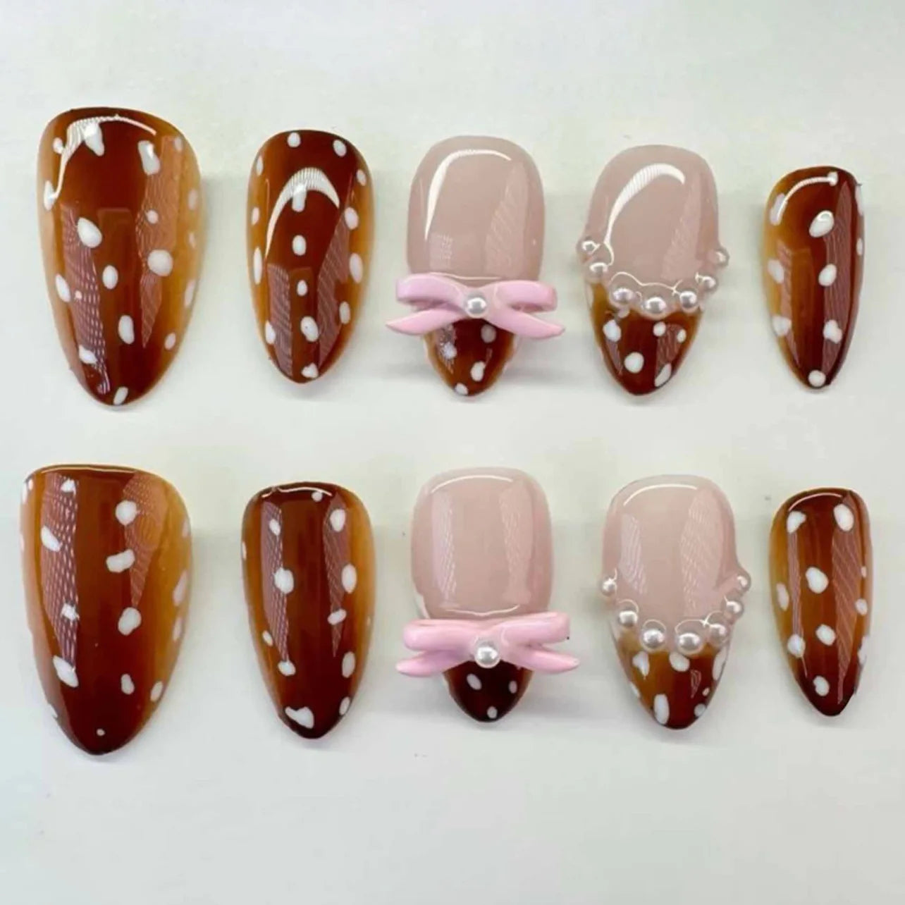 24Pcs White French Fake Nail Tips with Leopard Print Design Long Stiletto Press on False Nails Flower Wearable Almond Manicure 4002