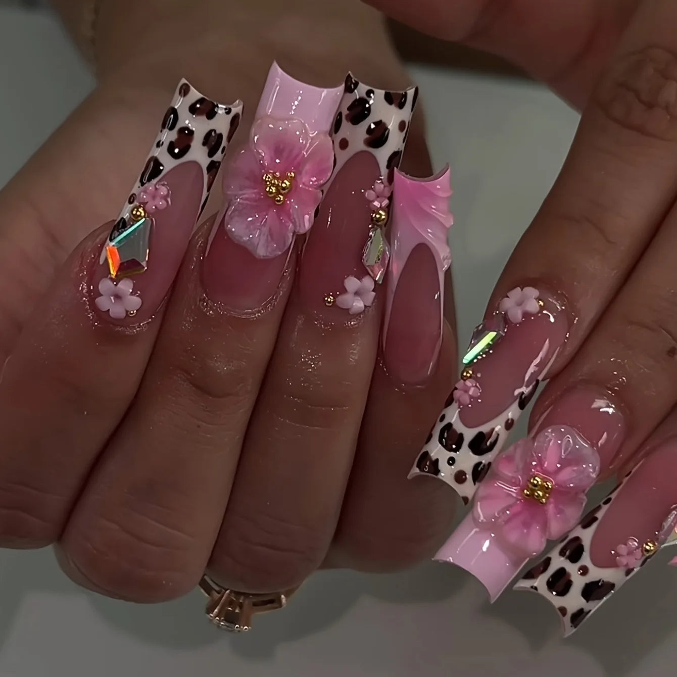 24Pcs Long Square Coffin Fake Nail Full Cover 3D Flowers with Leopard Print Pattern French Manicure Wearable Spice Acrylic Nails 4