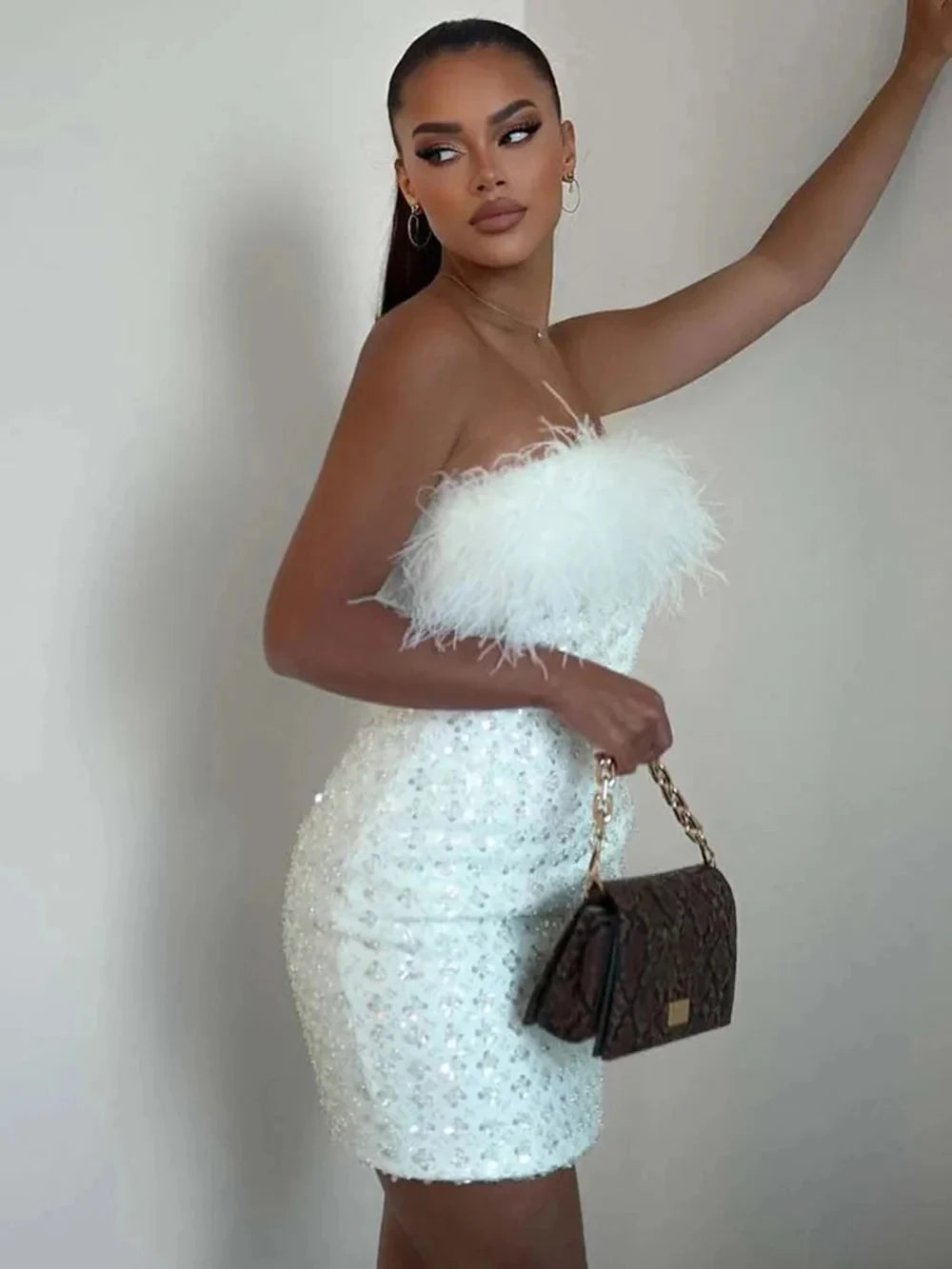 2024 New Summer White Color Women Sexy Sttrapless Bodycon Mini Dress Feathers Rhinestones Celebrate Birthday Girls' Cute Dress