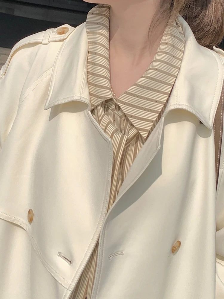 Lautaro Spring Autumn Long Trench Coat for Women Raglan Sleeve Double Breasted Elegant Stylish Chic Luxury Designer Clothes 2025