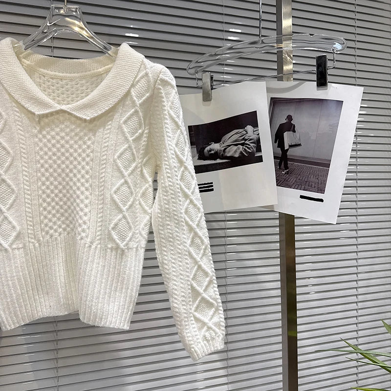 Winter New Fashion Style Lapel Edge Pattern Short Knitted Sweater For Women Solid Color Slim Fit Pullover 11A07925