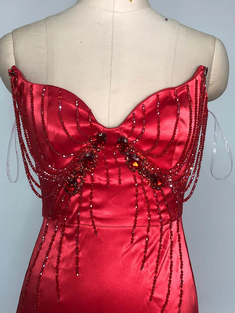 2025 Sexy Women'S Light Luxury Nail Bead Design Tailcoat And Floor Dress Strapless Sleeveless Bodycon Backless Marx Red Dresses