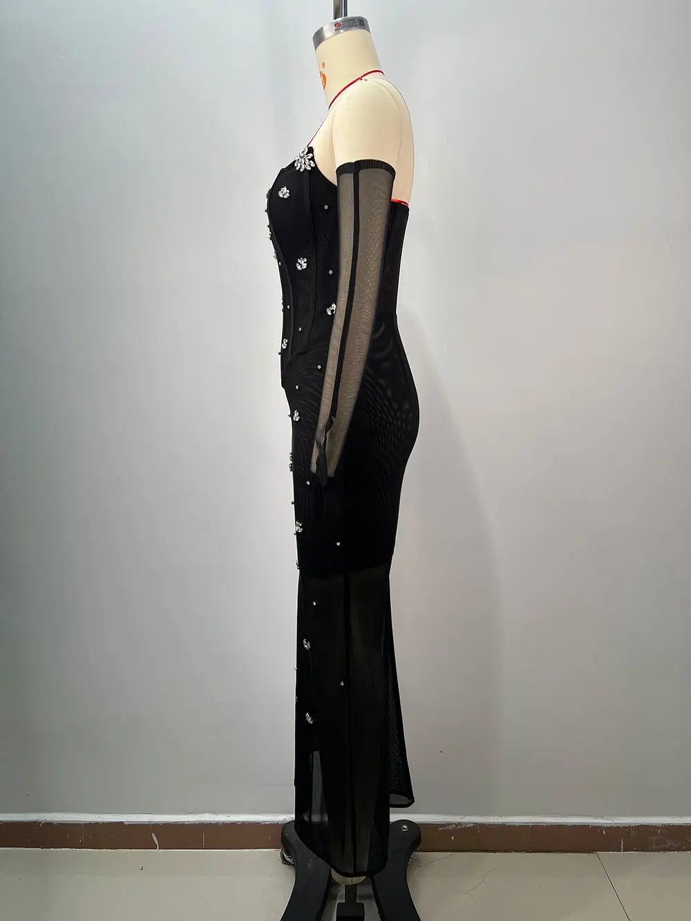 2025 Women'S Light Luxury Nail Bead Chiffon Dress Strapless Sleeveless Glove Design Bodycon Backless Black Long Dresses Vestidos