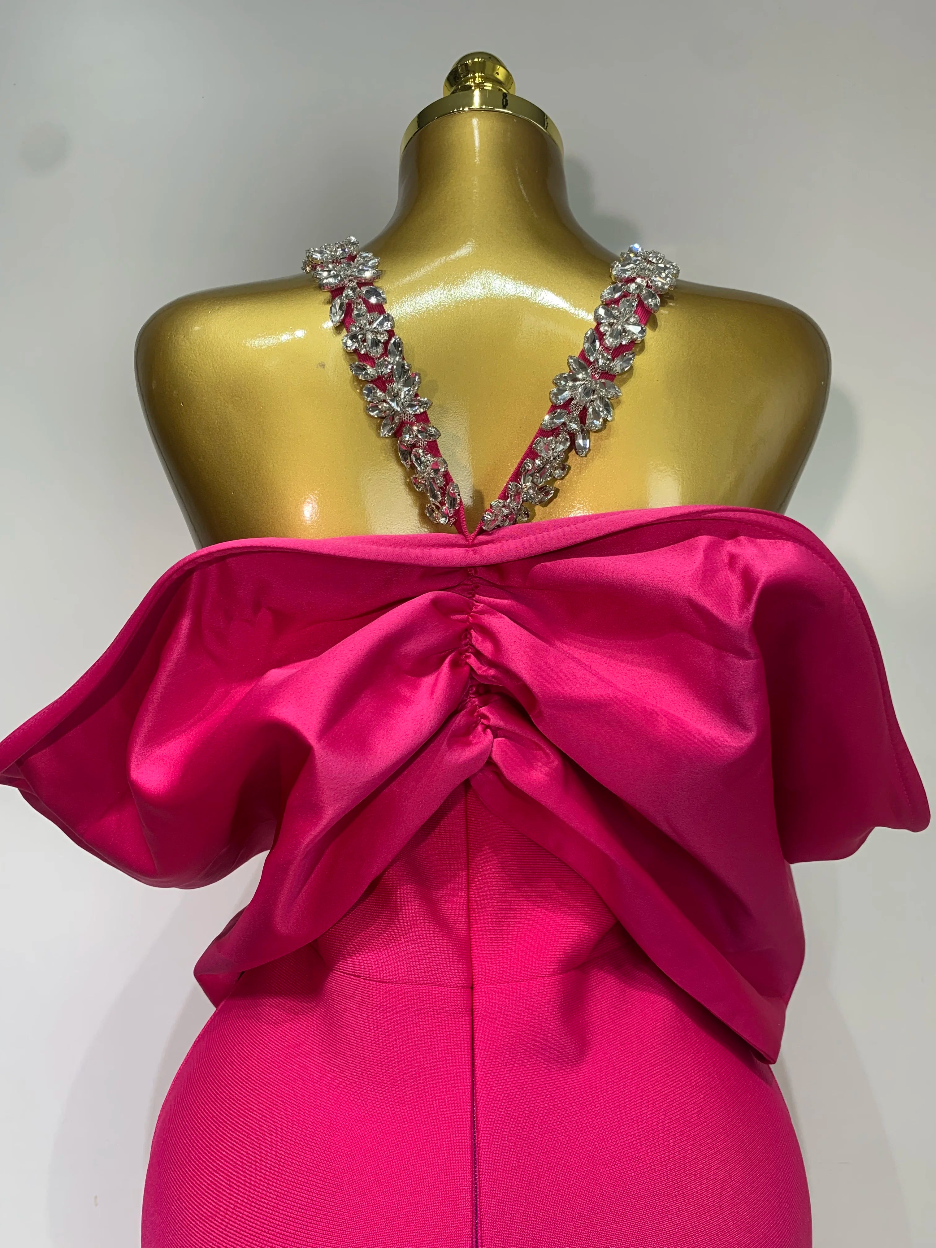 Women Sexy Halter Off the Shoulder Crystal Ruffles Bodycon Long Bandage Dress Nightclub Party Luxury Birthday Celebrate Gowns