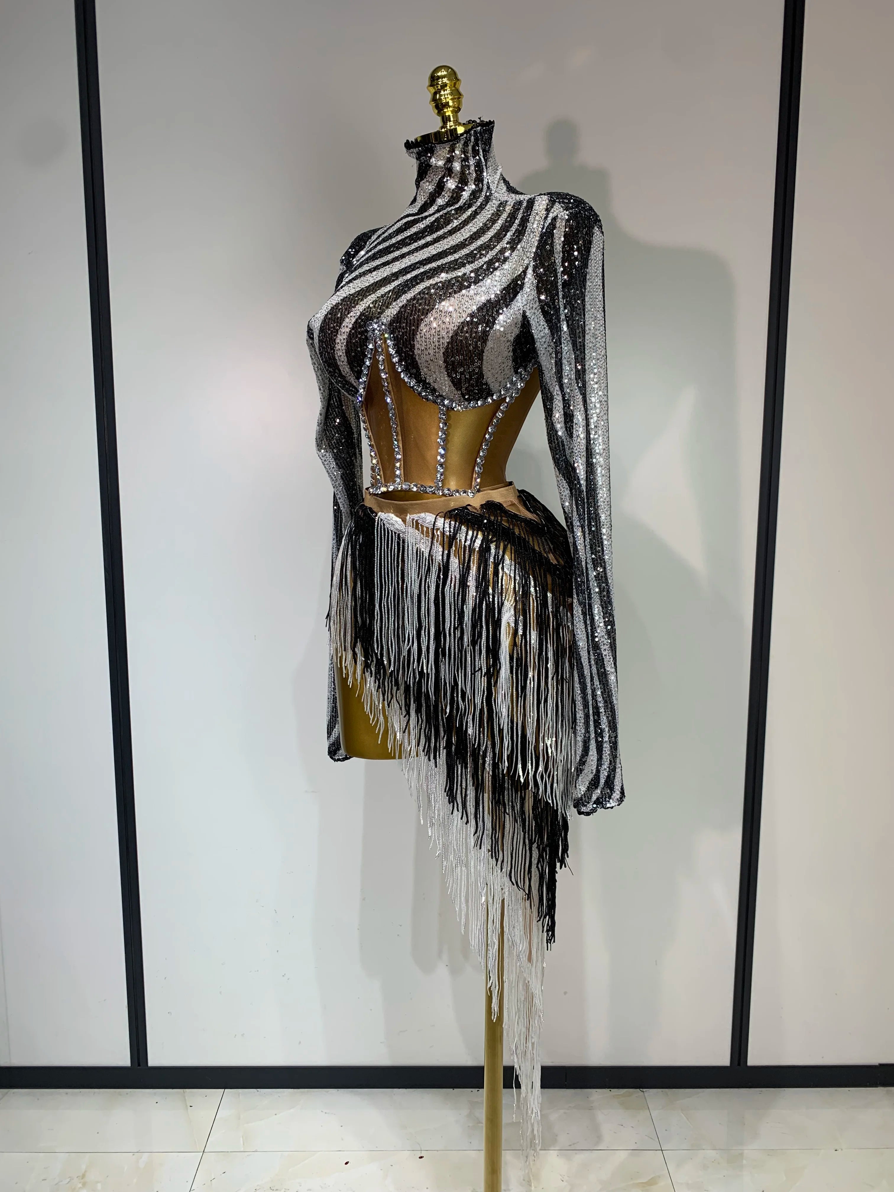 Sparkly Diamond Sequin Tassels Sexy Mesh Long Sleeved Two Piece Set Women Sexy Evening paty Birthday Nightclub Stage Costume