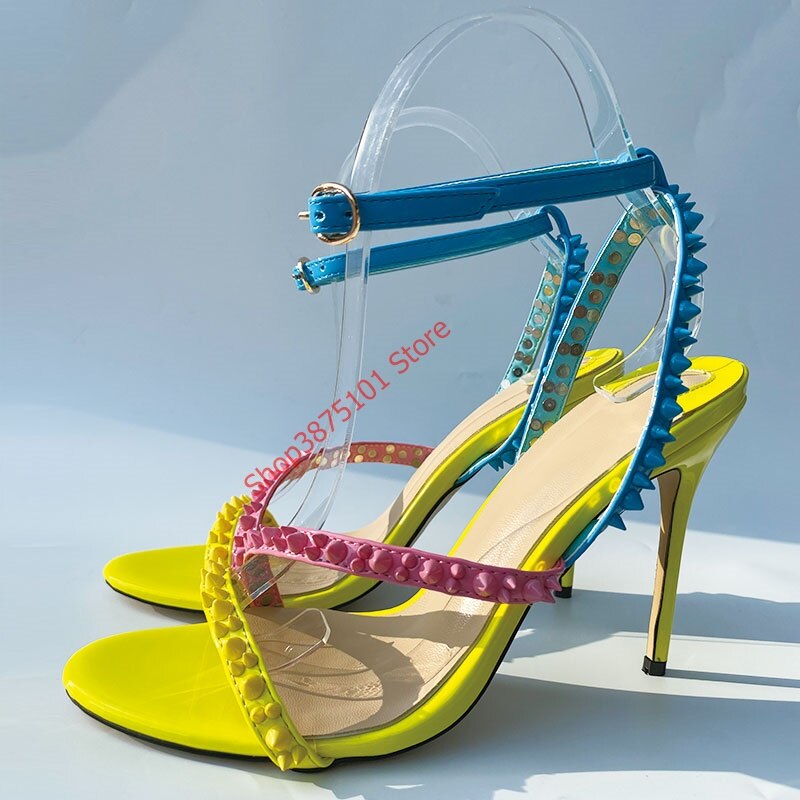 Rivets croix sangle été talons sandales femmes talons fins sandales couleur clouté été classique chaussures de fête