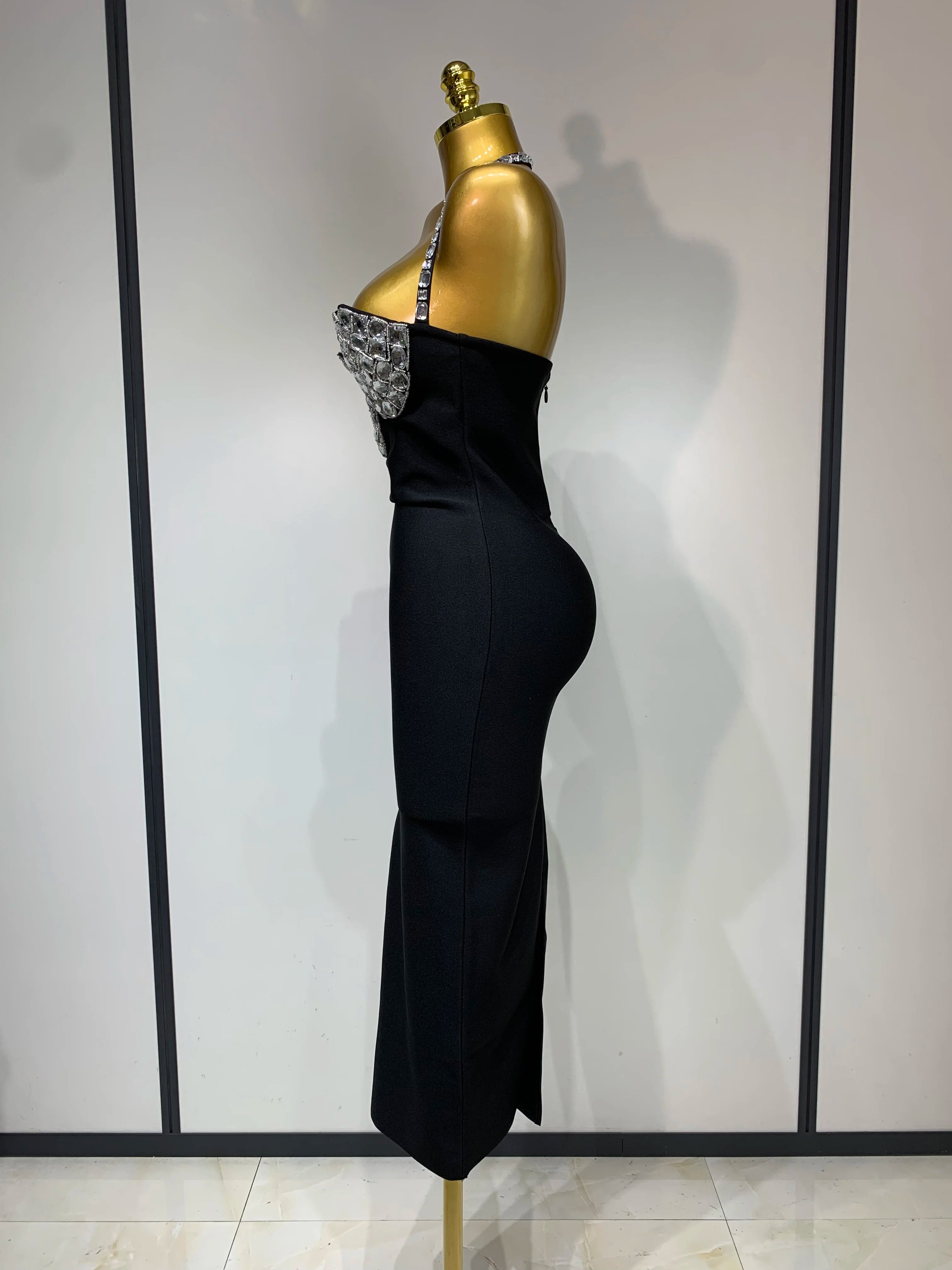 Women Sexy Halter Backless Diamonds Black Sleeveless Bodycon Bandage Dress Evening Club Party Gowns Luxury Birthday Dress