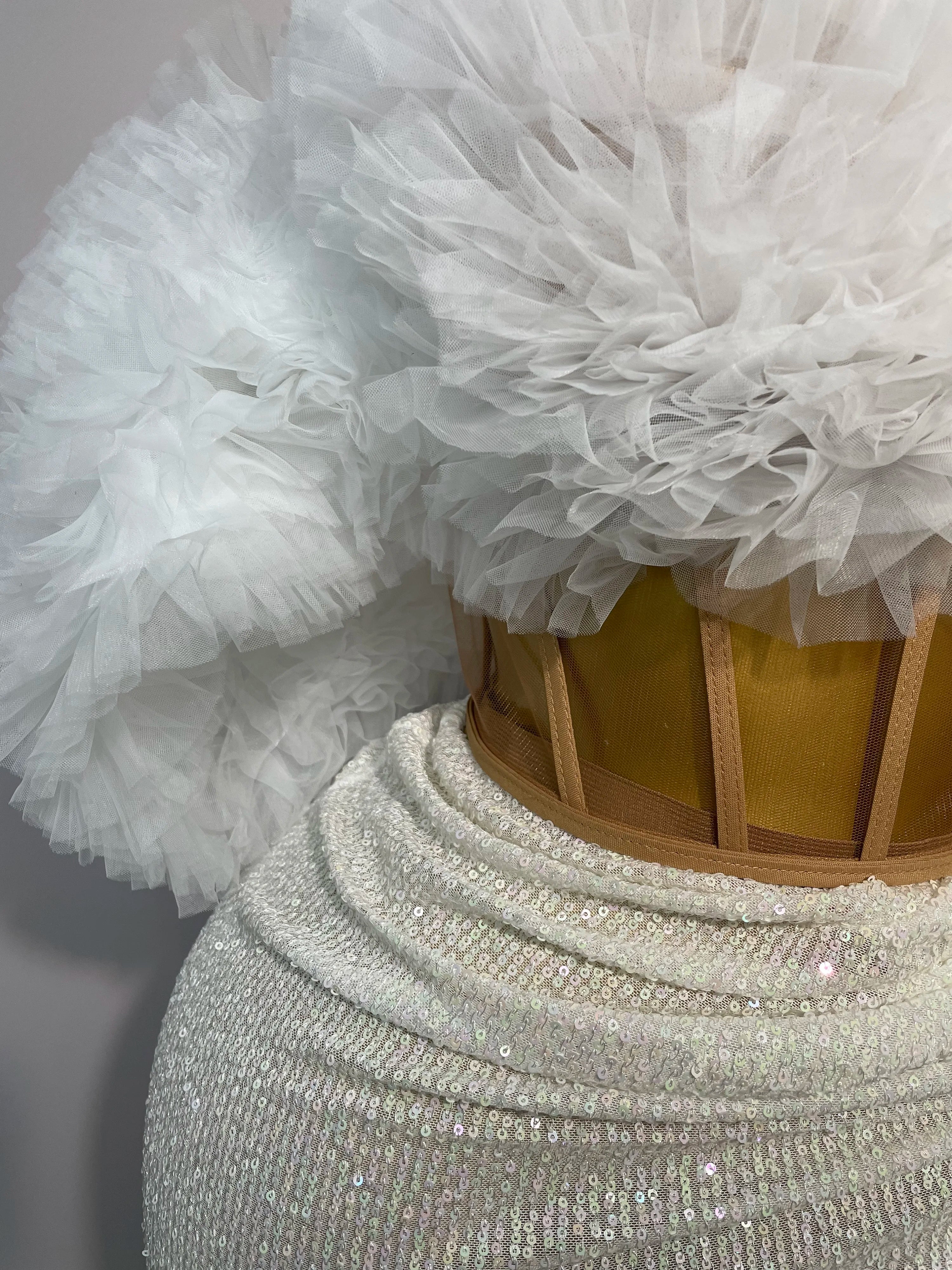 2025 Women White Sequins Top Short Skirt Two Pieces Set Sexy Celebrate Evening Prom Birthday Dress Nightclub Stage Outfit