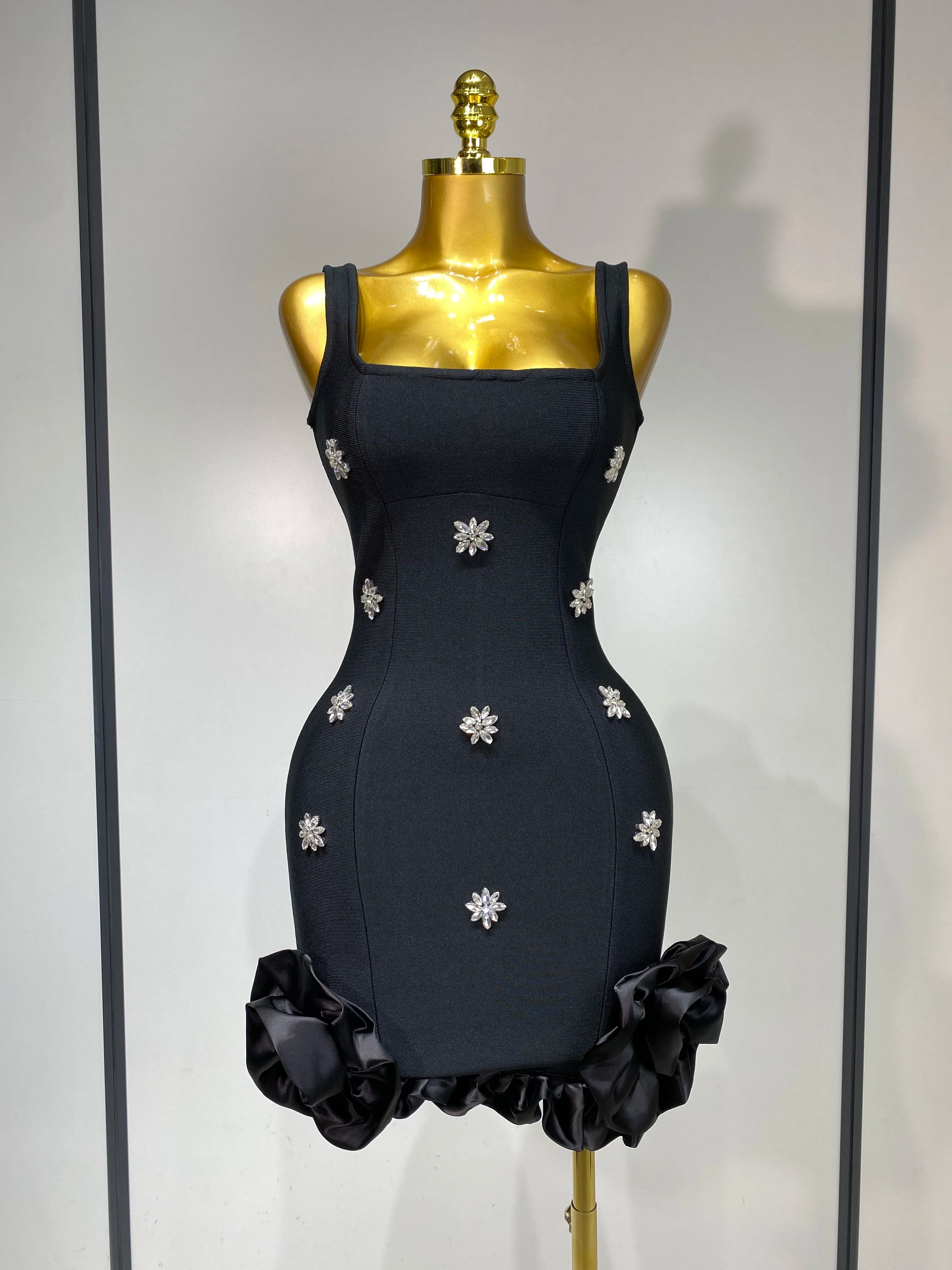 Shining Diamonds Sleeveless Sexy Bodycon Mini Bandage Dress Ruffles Celebrate Evening Party Luxury Birthday Outfit Vestido black