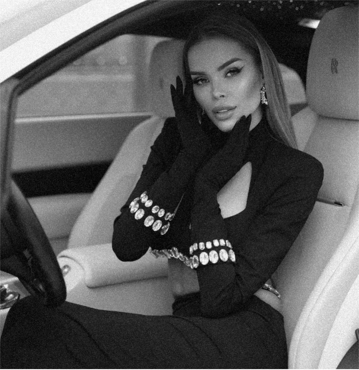 STOCK Stylish Luxury Diamonds Woman Bandage Set Sexy Hollow Out Short Top And Mermaid Long Skirt 2 Pieces Evening Party Vestido