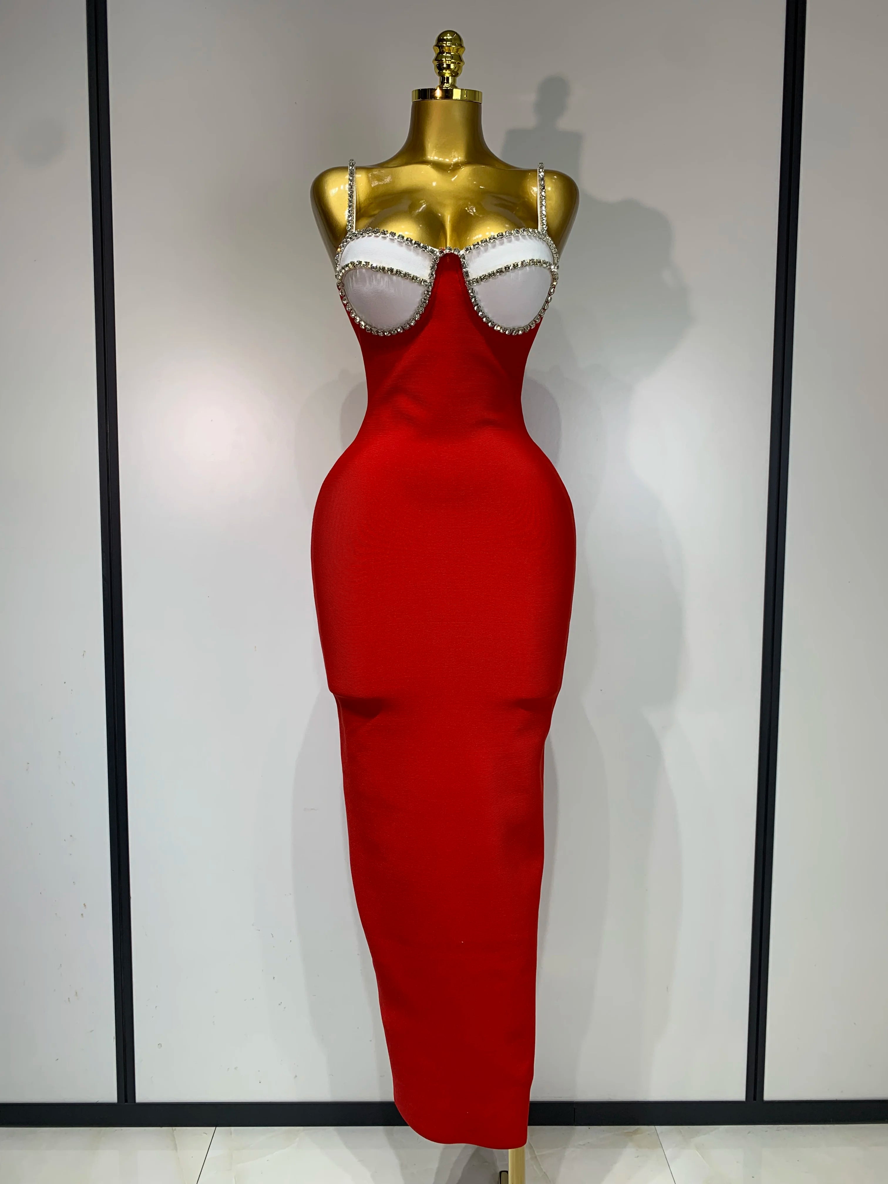 Women Sexy Backless Diamonds Red Maxi Long Bodycon Bandage Dress 2025 Celebrity Elegant Evening Club Luxury Birthday Party Dress Red