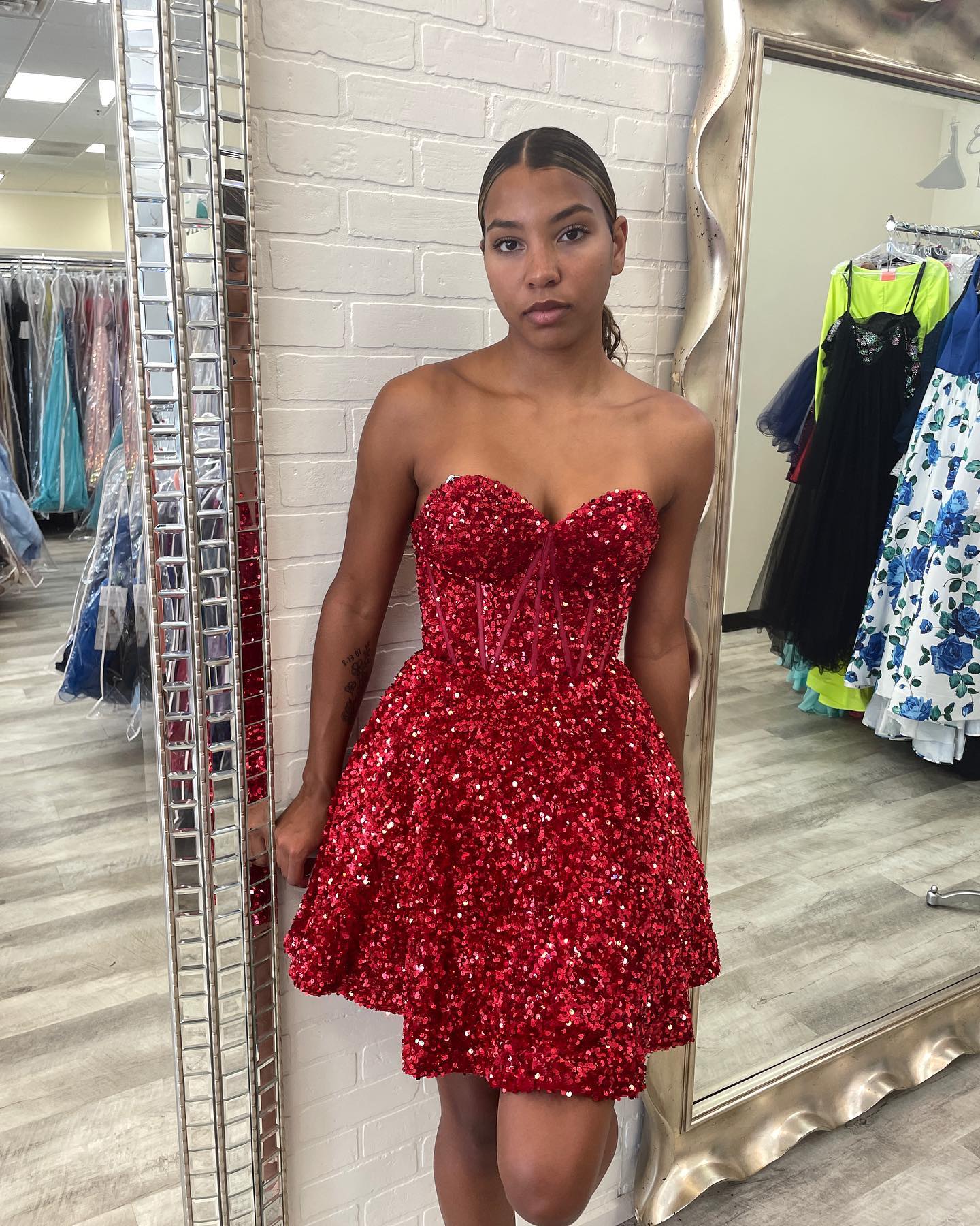 Sequin Velvet Hoco Dress 2024 NYE Sweetheart Built-in Bone Short Lady Formal Homecoming Party Gown Club Night Cocktail Prom Gala Red