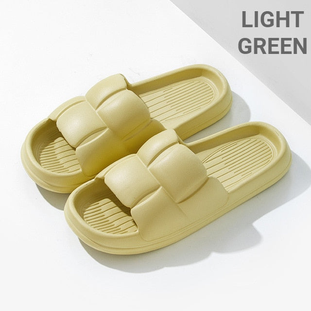 Summer Soft Shoes Cloud Slippers Indoor Mute Bathroom Anti-slip Slide Eva Beach Flip Flops Men Ladies Leisure Sandals 2024 light green