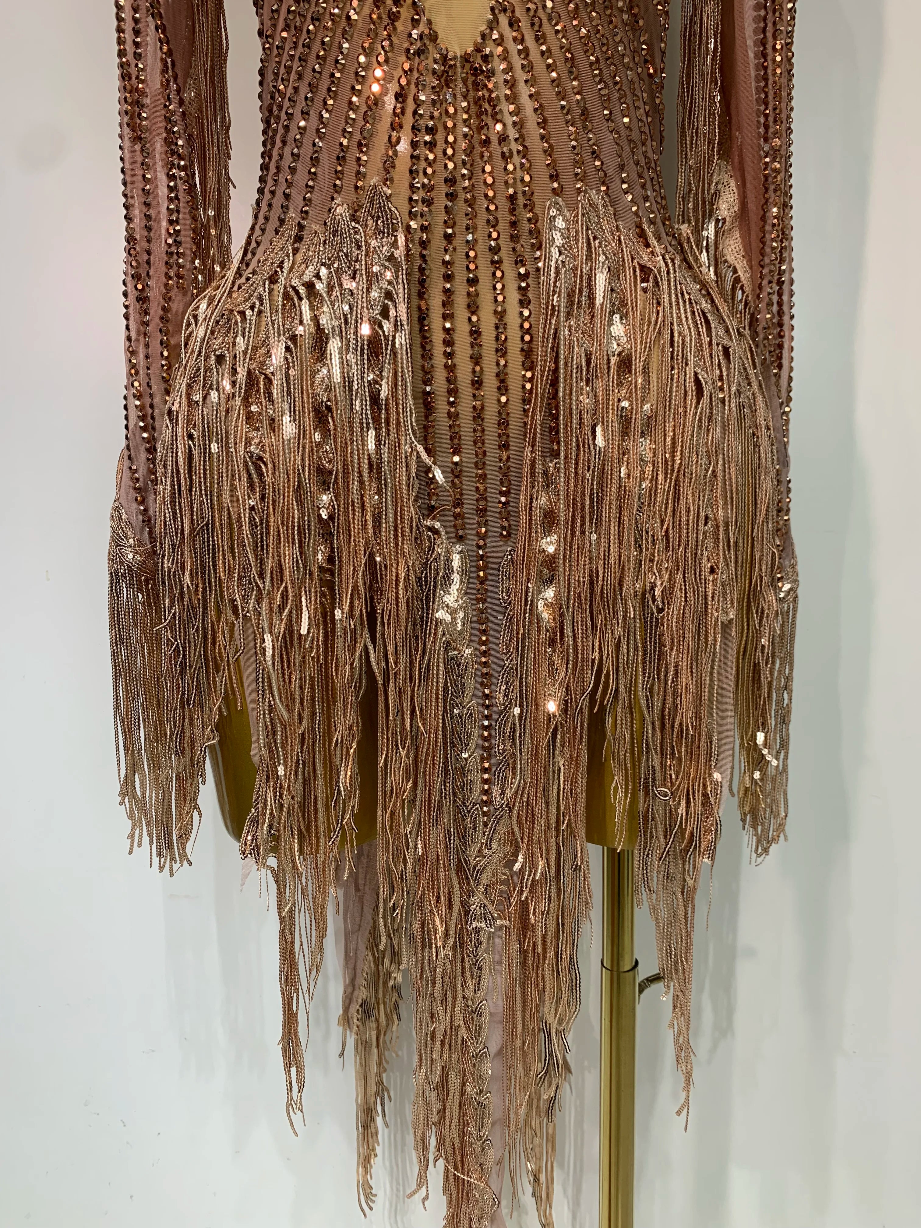 Women Sexy Long Sleeve Tassel Diamond Dress Luxury Birthday Evening Party Costume Nightclub Celebrity Stage Performance Outfit