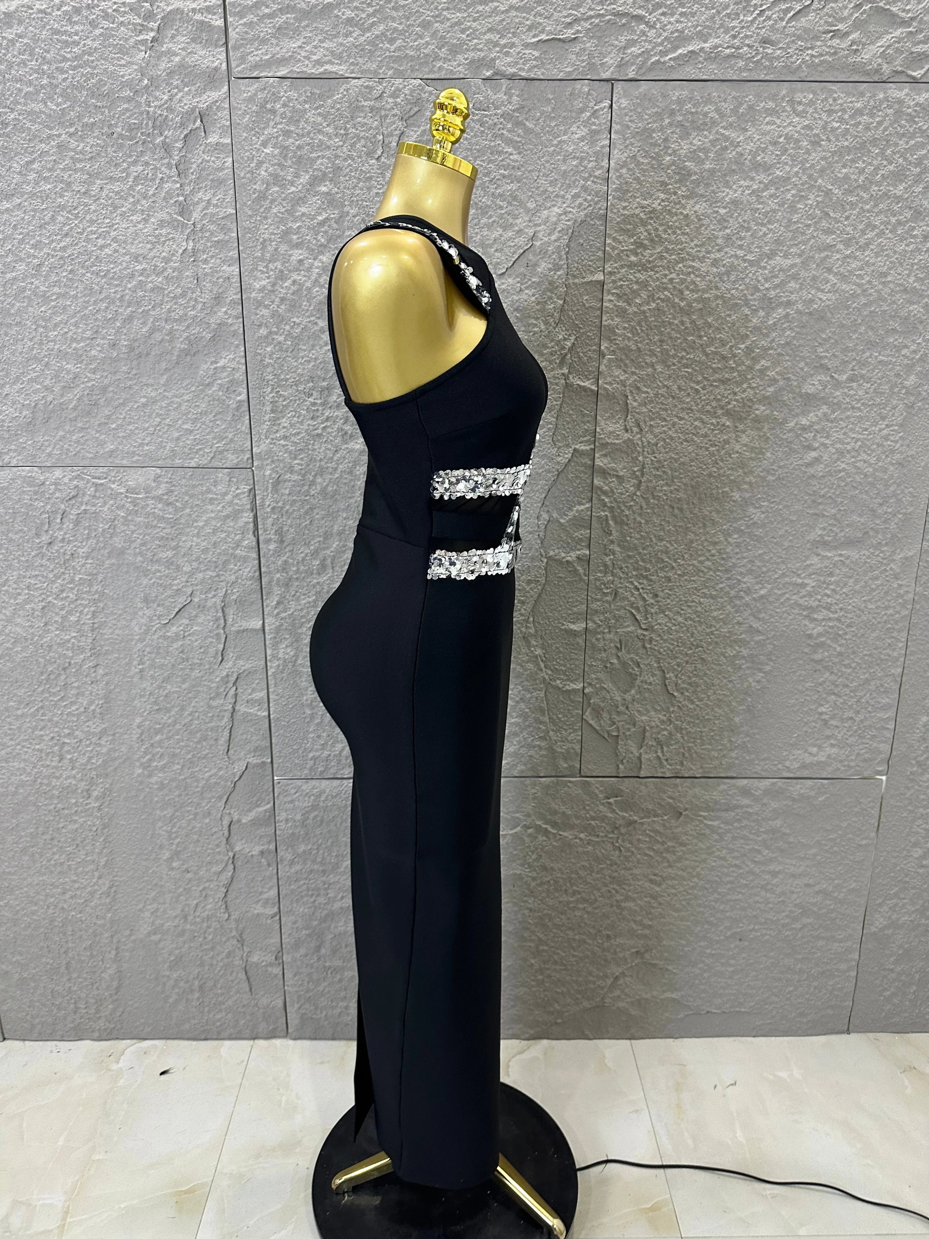 Elegant Black Halter Neck Maxi Dress Women Sexy Crisscross Crystal Embellished Sheer Mesh Cutout Waist Form-Fitting Outfit