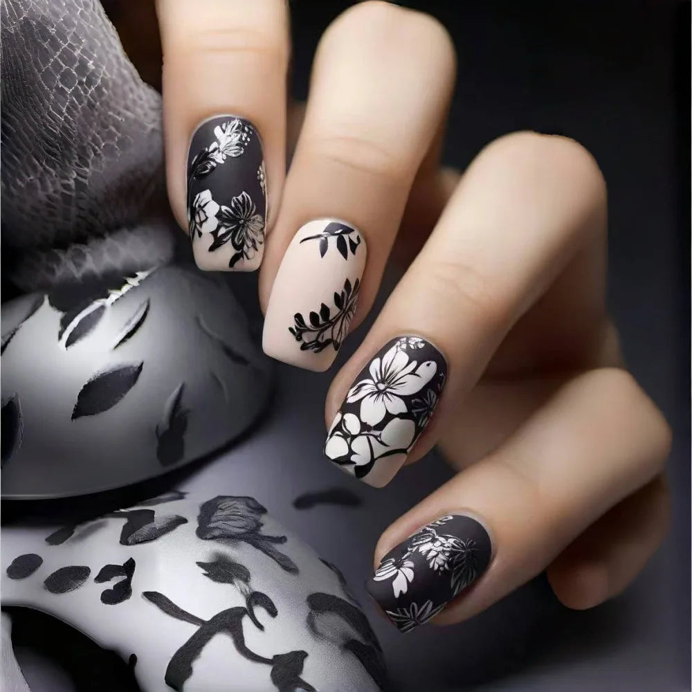 24pcs/set Medium long fake nails for women Spring summer flowers butterfly bee design faux ongles tips press on false nail art 1955