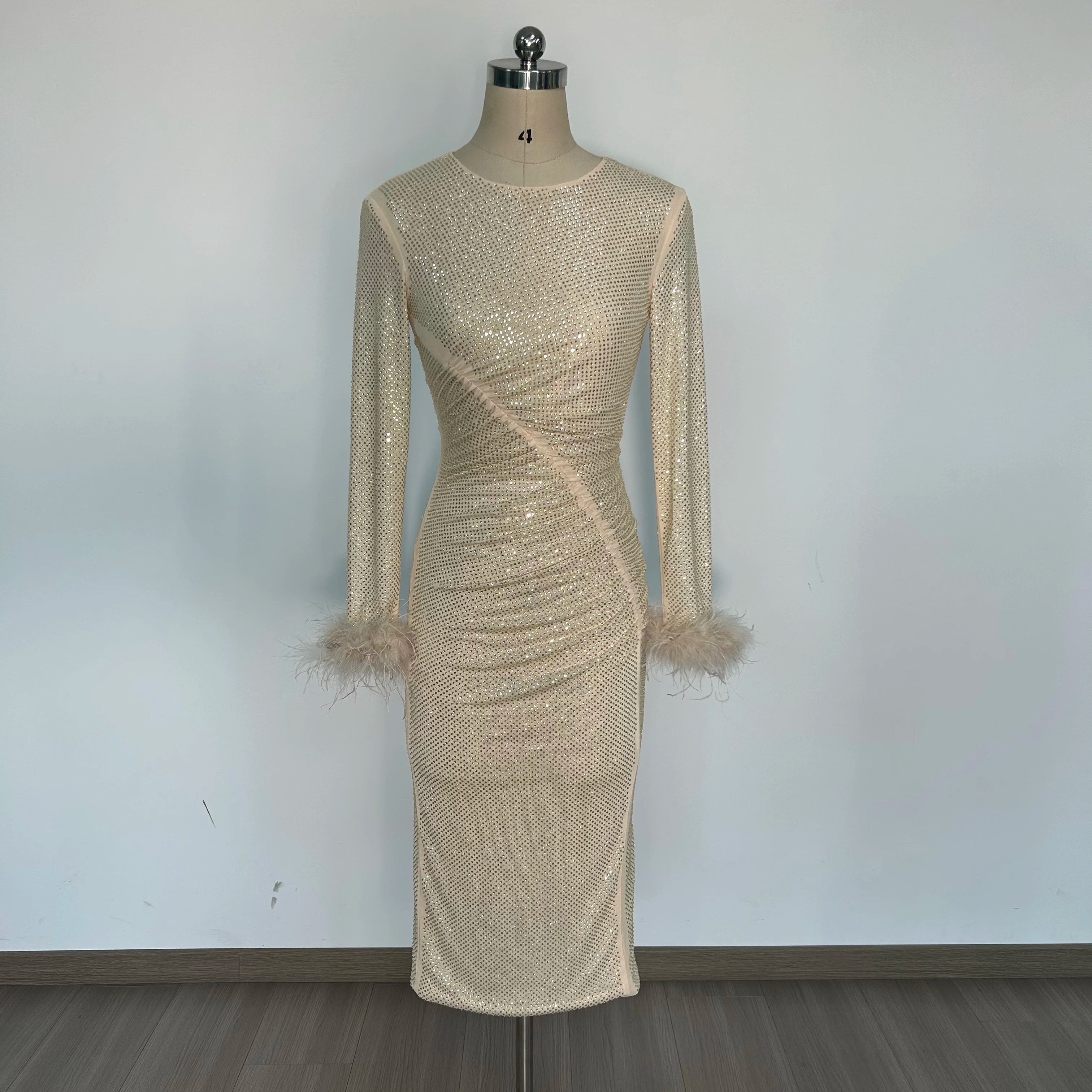Champagne O Neck Midi Dress Rhinestones Long Sleeves Diamond Feathers Embellished Bodycon Evening Party Gowns Beige