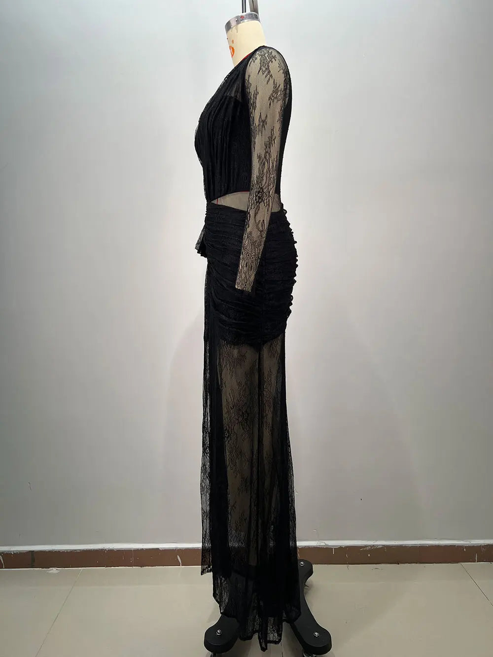 2025 Women's Light Luxury Lace Maxi Dress Diagonal Collar Lace Long Sleeve Bodycon Draped Split Sexy Long Dresses Party Vestidos