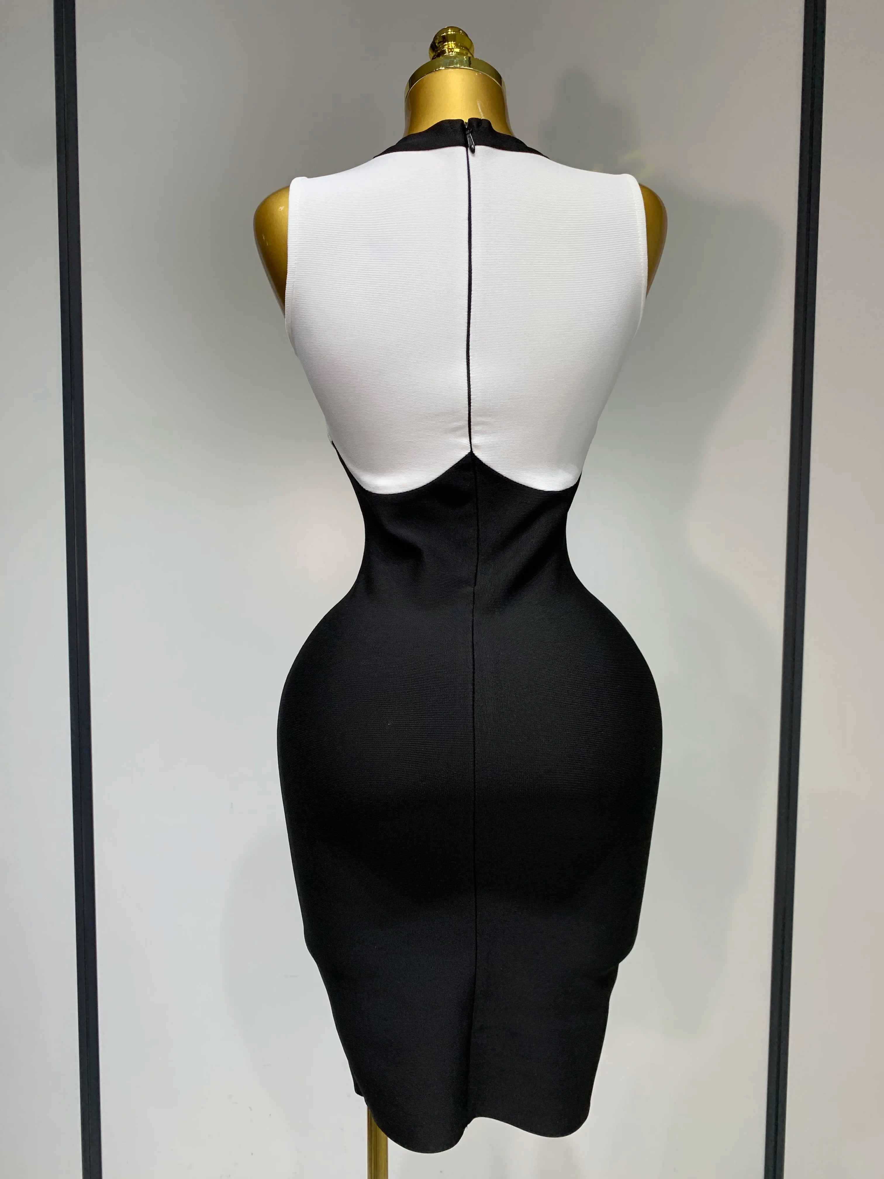 2025 New Arrivals Fashionable Women Bandage Golden Buttons White Black Patchwork Sleeveless Bodycon Elegant Party Dresses